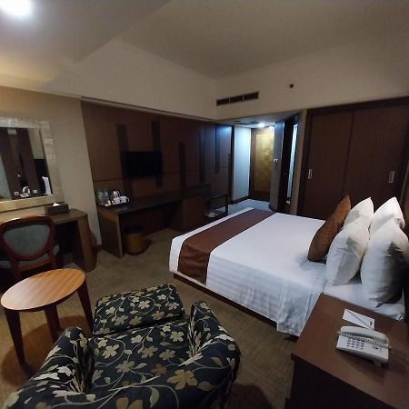 Horison Ultima Menteng Jakarta Exterior foto